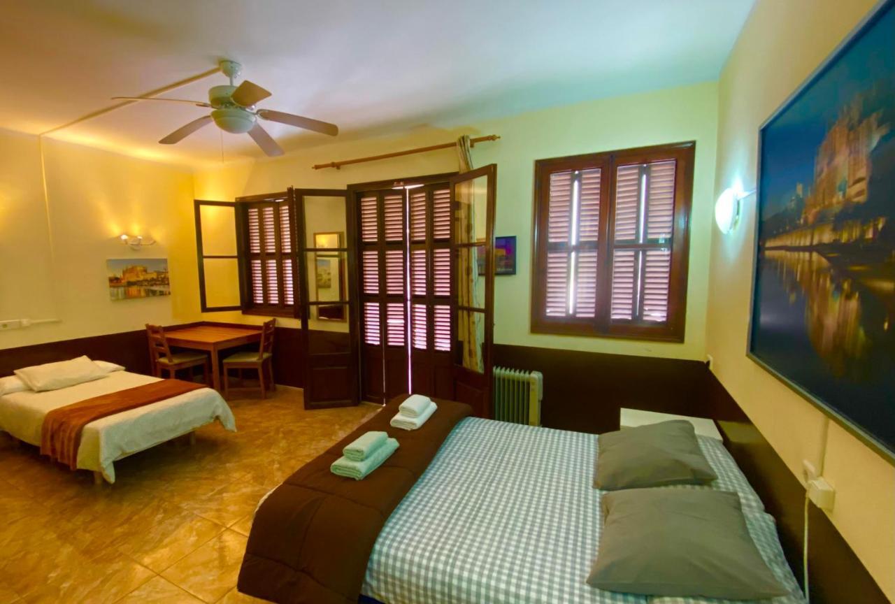 Hostal Atlanta S'Arenal Dış mekan fotoğraf